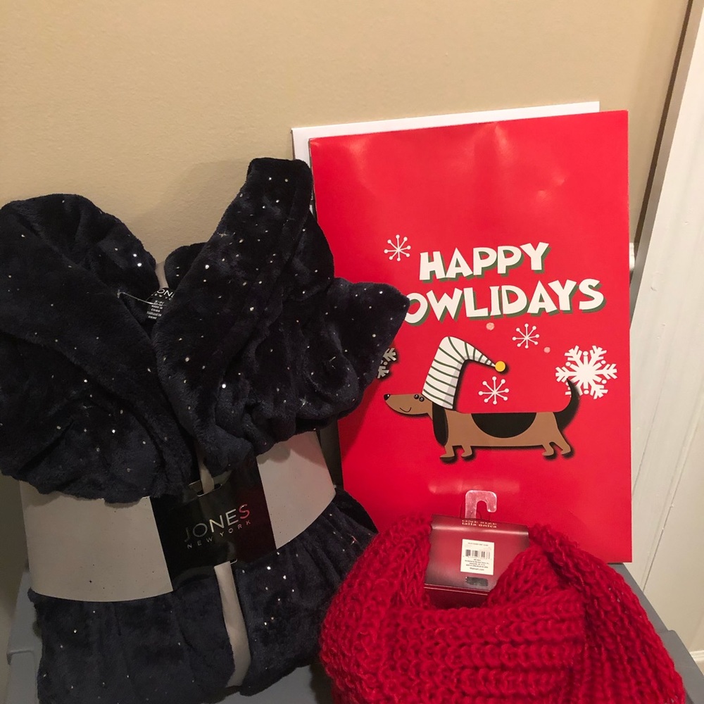 Jones Newyork and scarf with gift box NWT